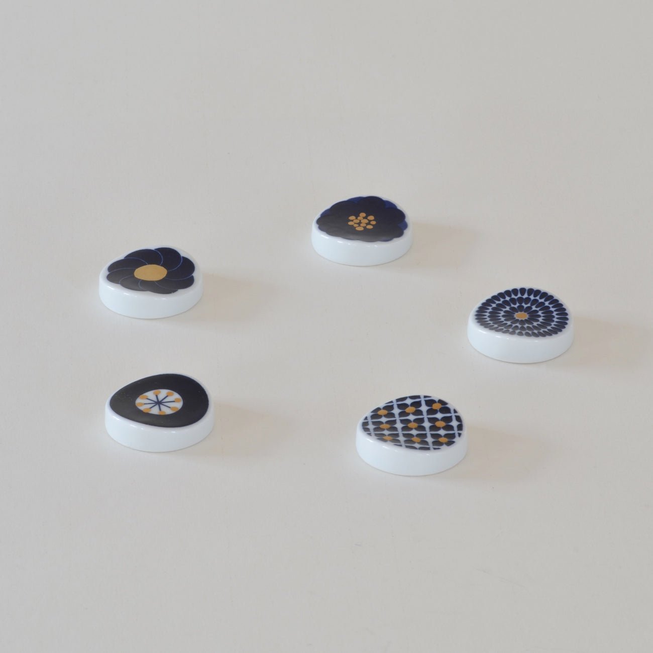 Kihara Chopstick Rest - Botanical - Joy