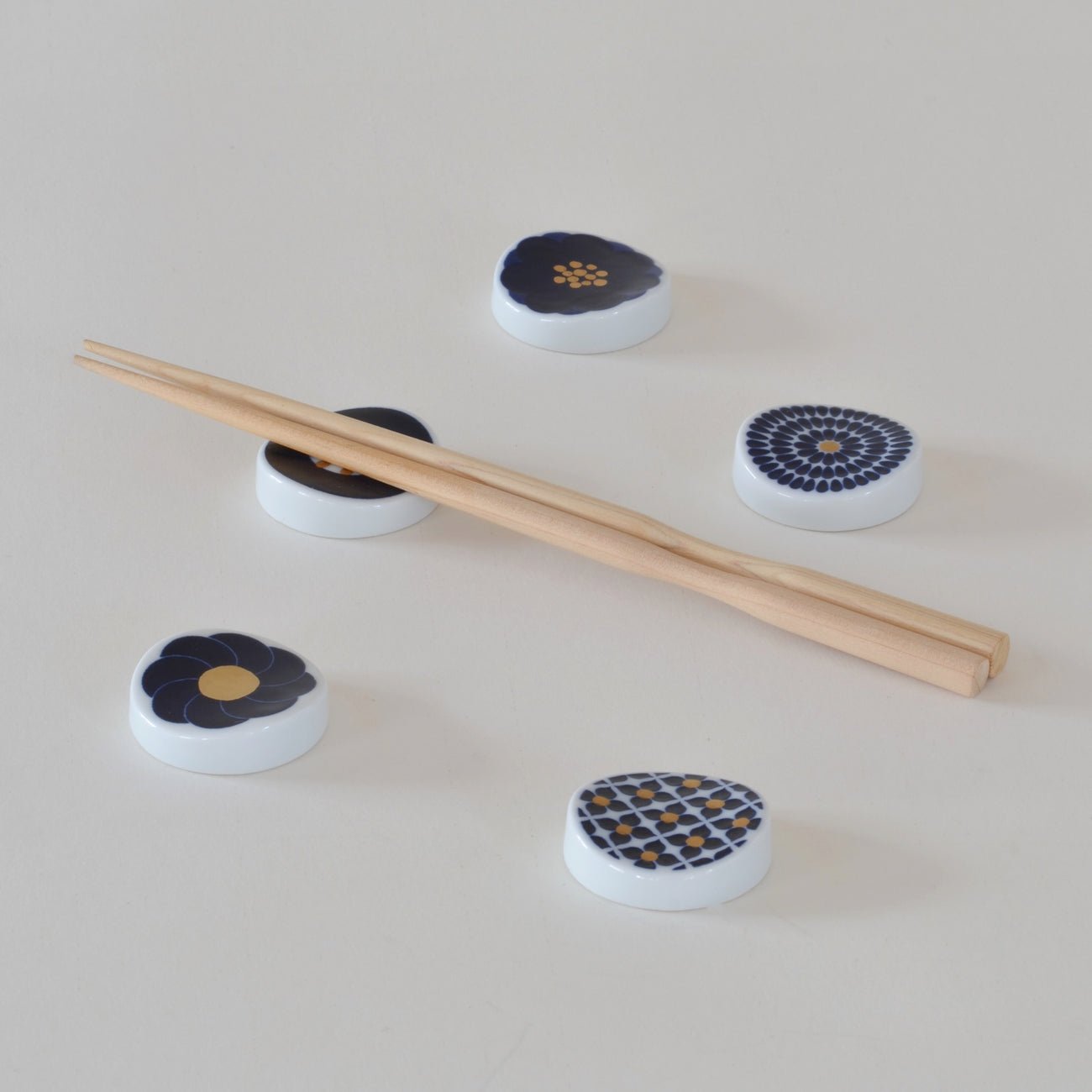 Kihara Chopstick Rest - Botanical - Joy