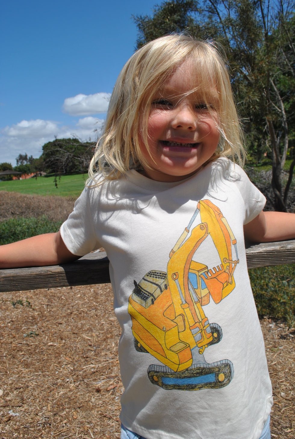 Digger Tee - Joy Gift Shoppe