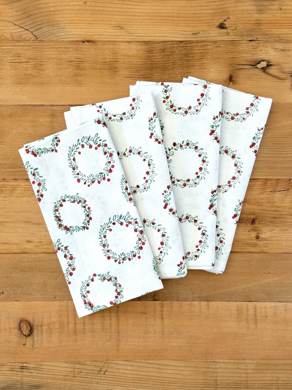 Dinner Napkins (set of 4) - Wreath, Evergreen & Red - Joy