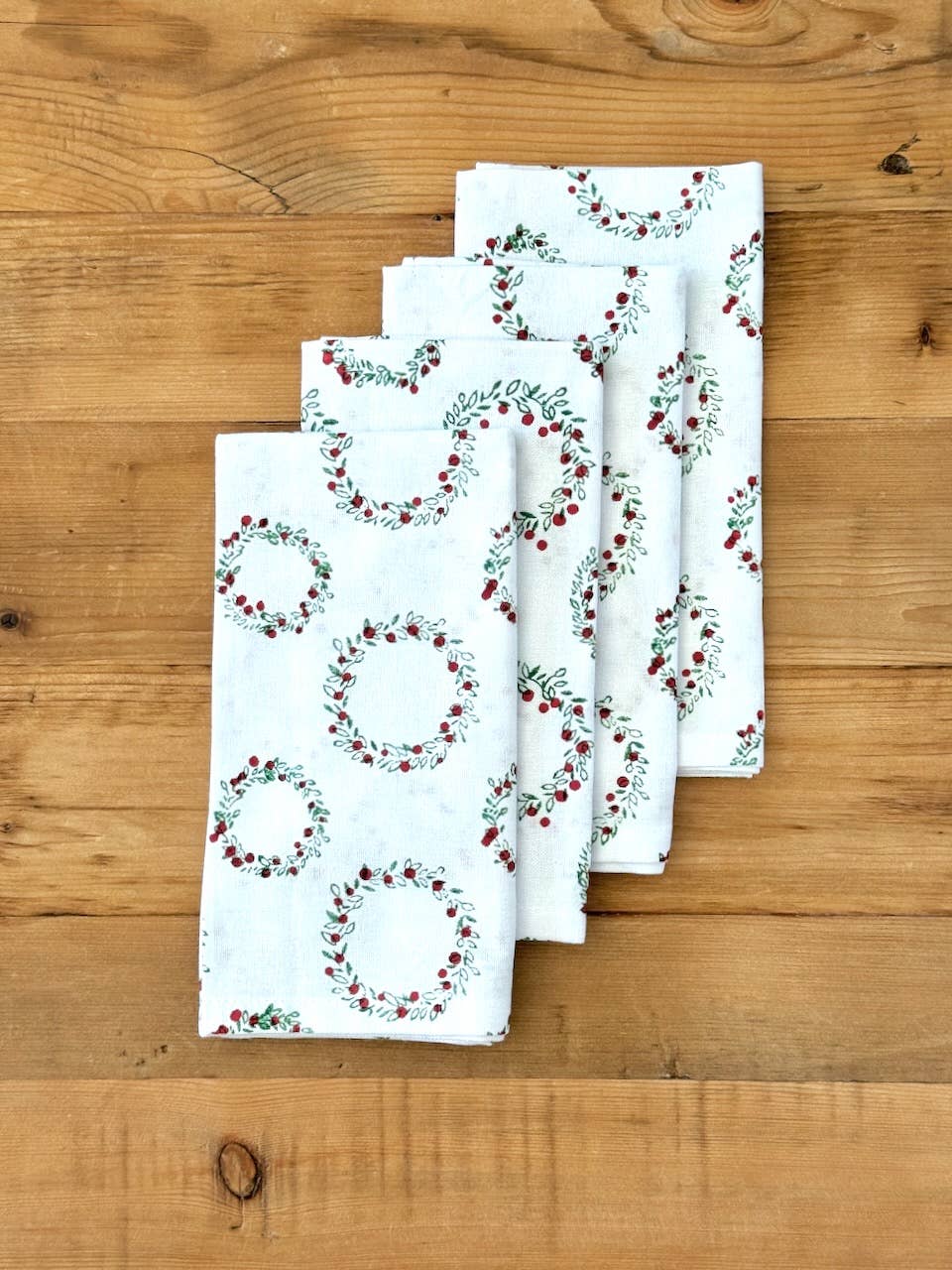 Dinner Napkins (set of 4) - Wreath, Evergreen & Red - Joy