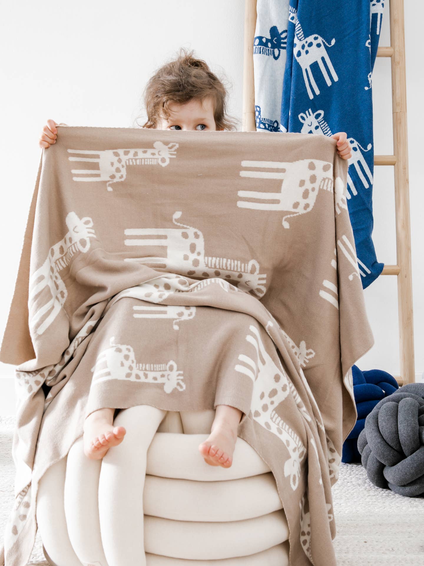 Giraffe Organic Cotton Baby Blanket and Burp Cloth Set - Stone - Joy