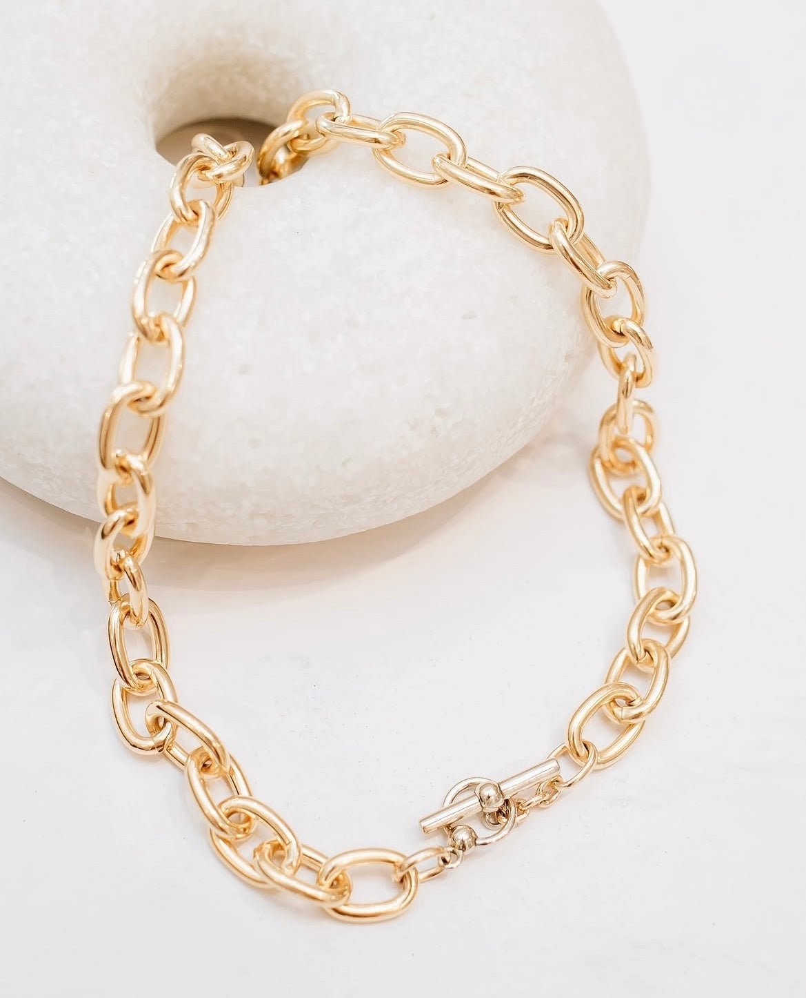 Gold Oval Links Toggle Necklace - Joy Gift Shoppe