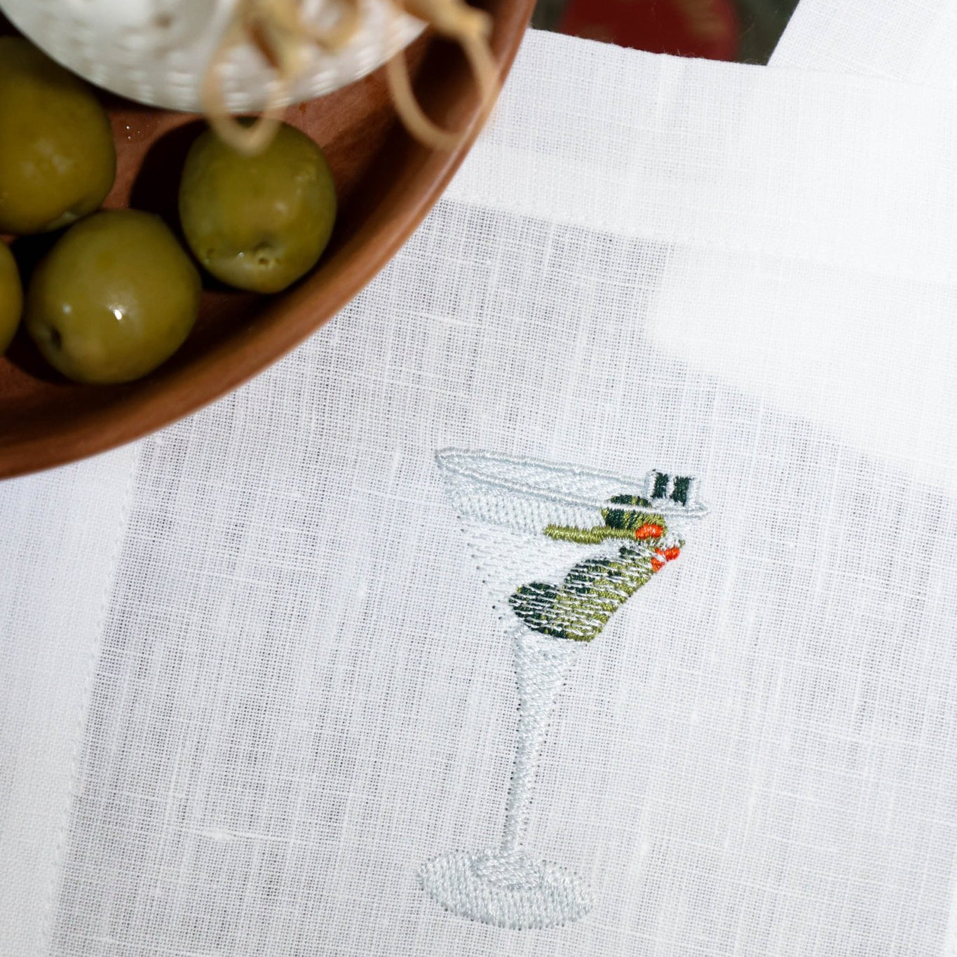 Happy Hour: The Best Cocktails - Joy