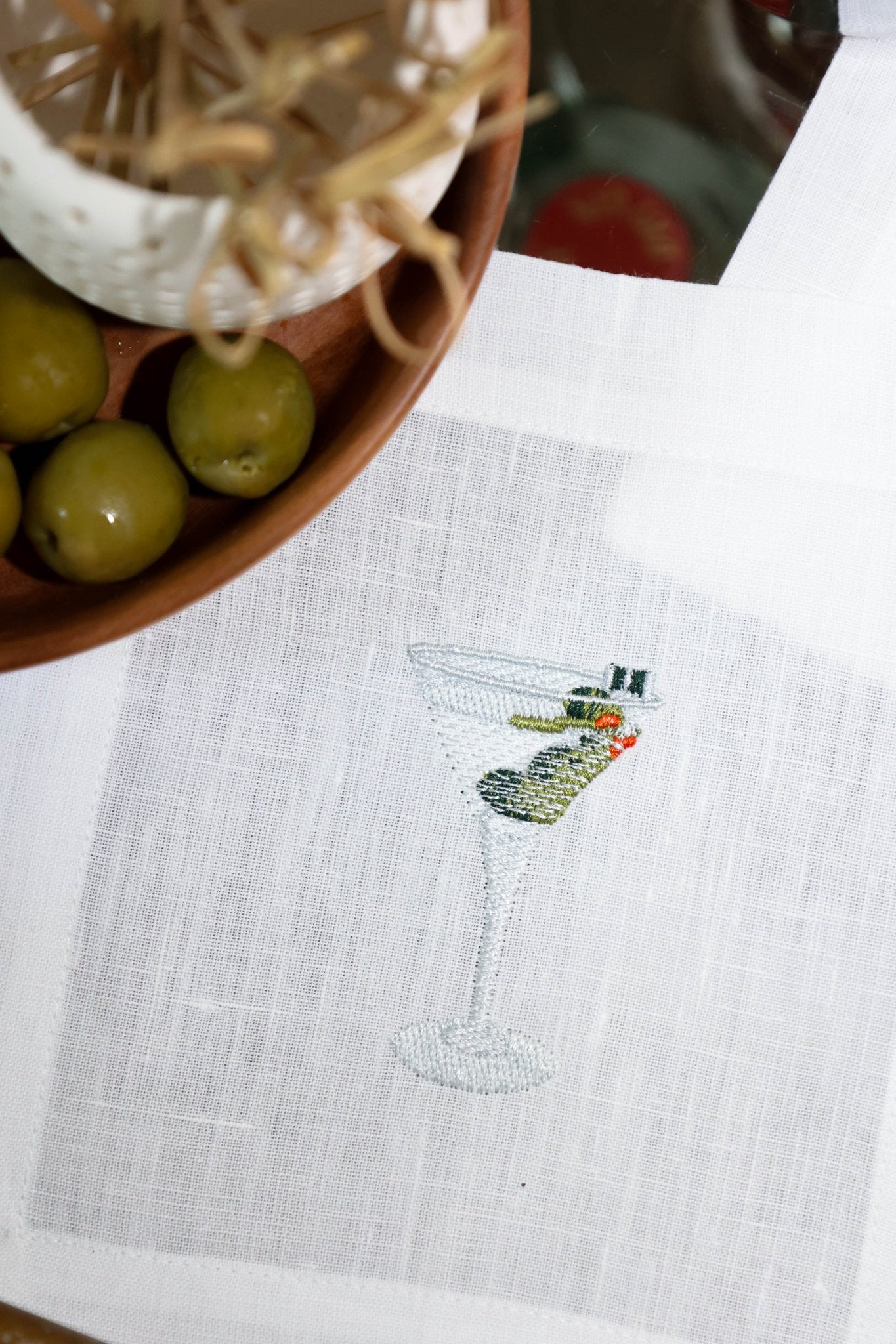Happy Hour: The Best Cocktails - Joy