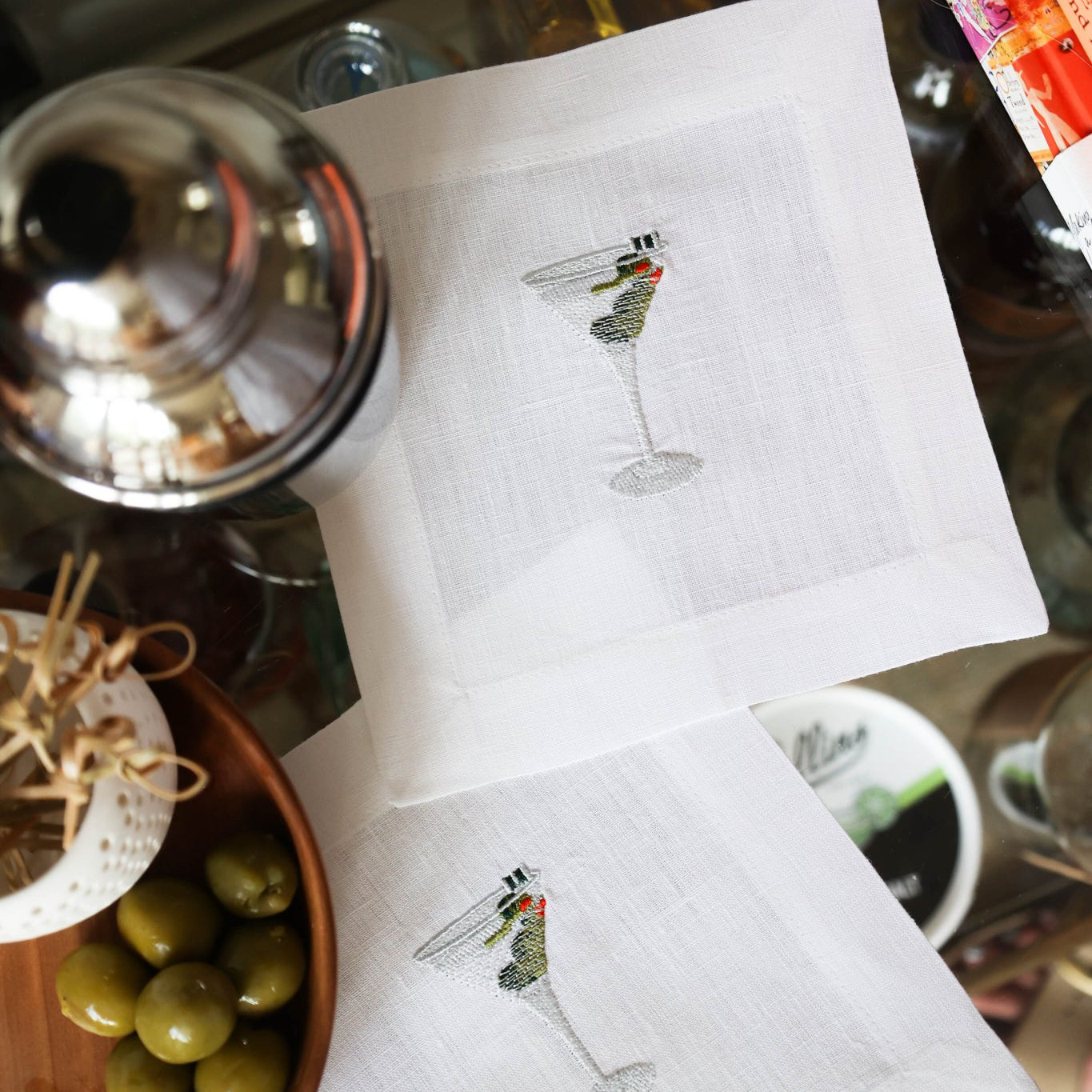 Happy Hour: The Best Cocktails - Joy