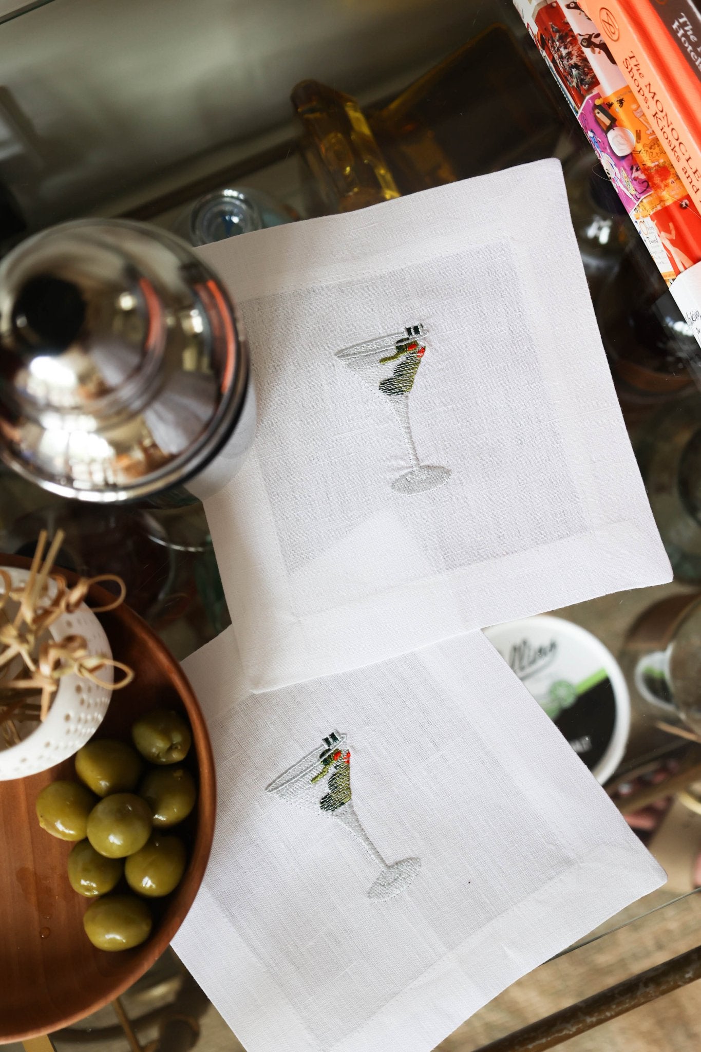 Happy Hour: The Best Cocktails - Joy