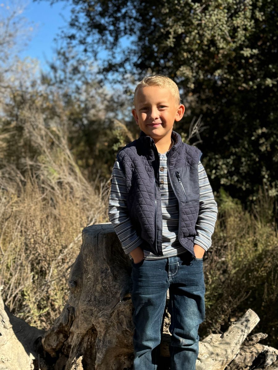 HUNTER Navy Vest - Joy