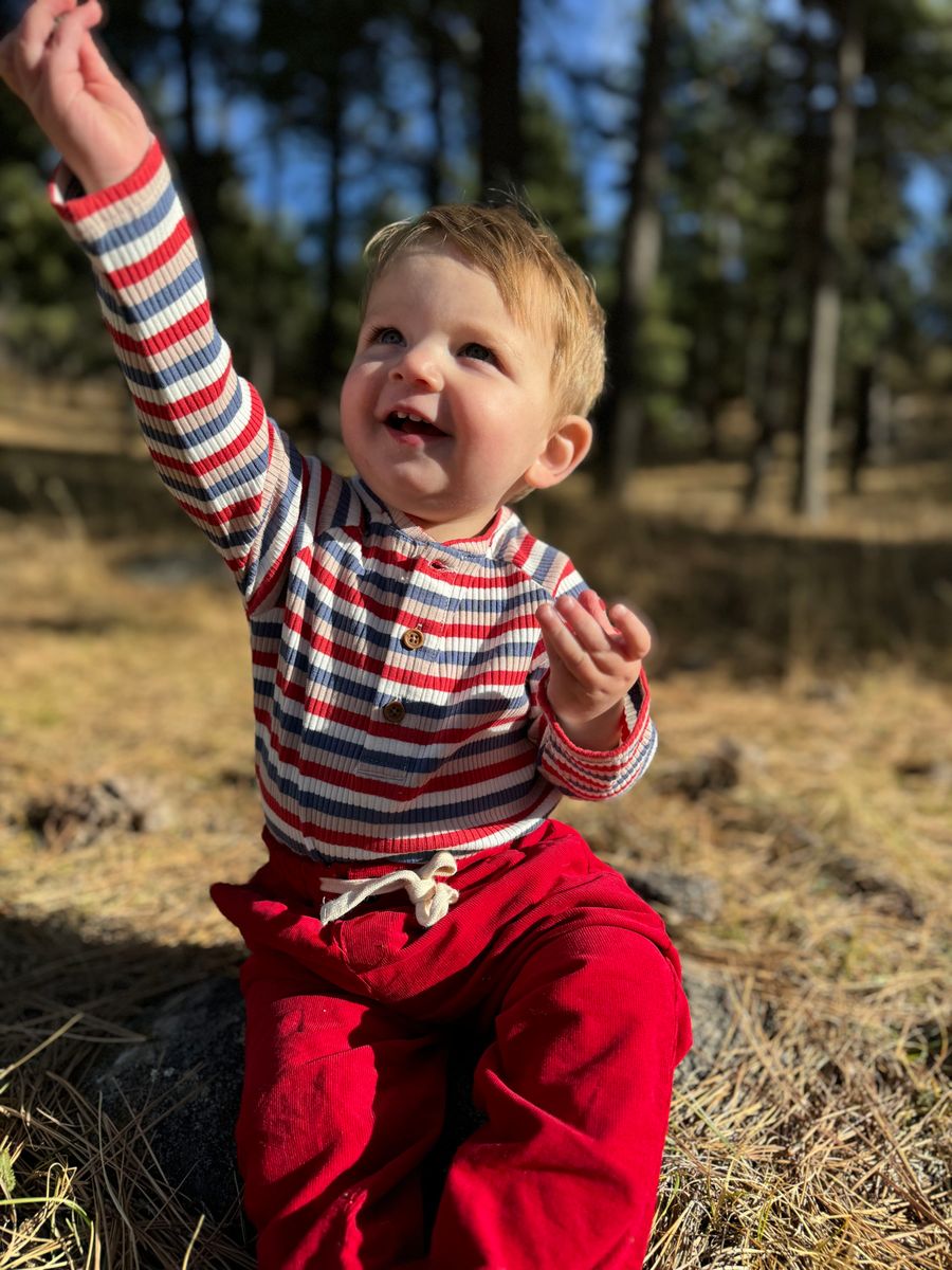 JACKSTAY Henley Raglan Onesie - Joy