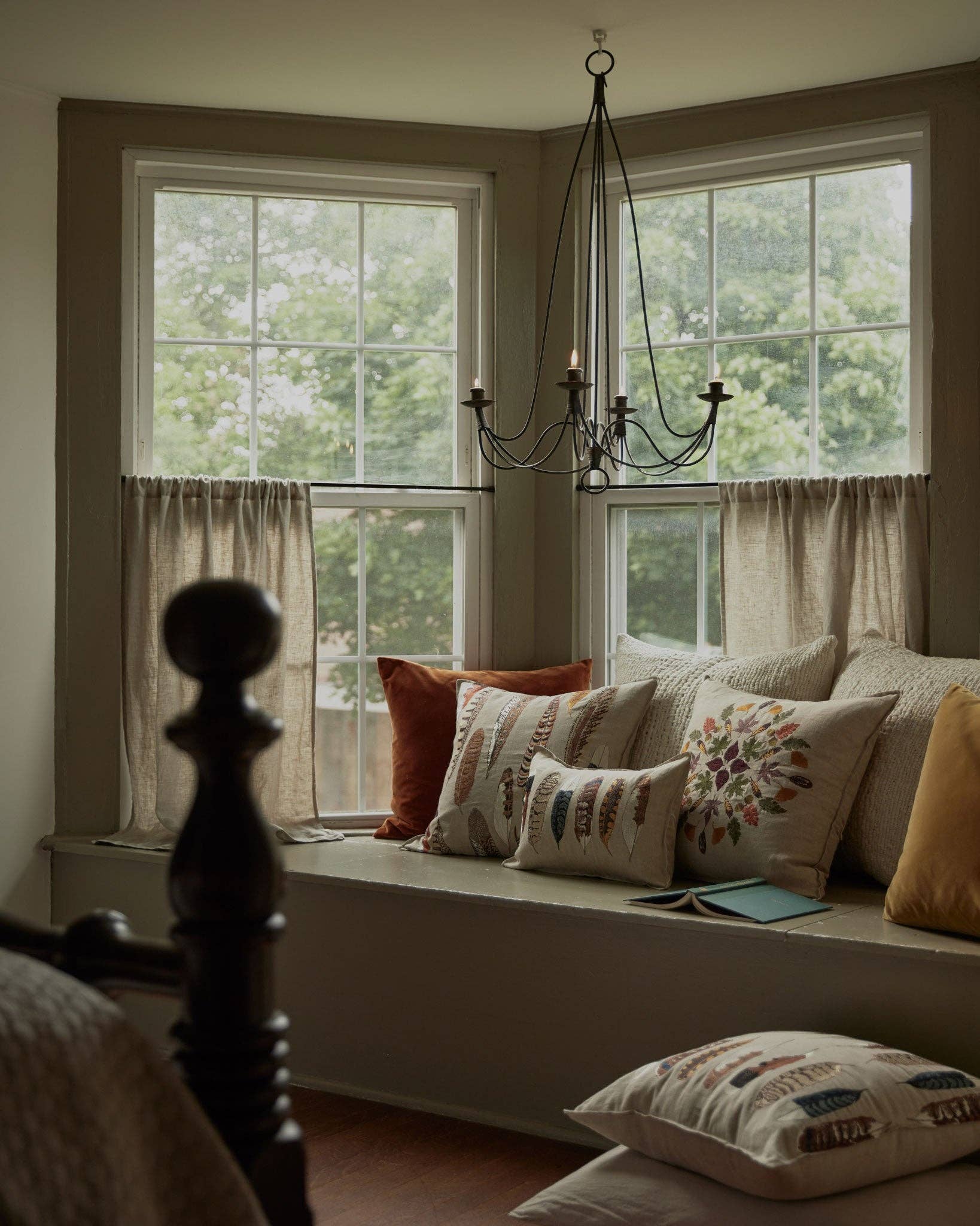 Medium Feathers Pillow - Joy