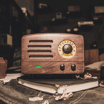 OTR Wood and Utopia Retro Portable FM Radio Bluetooth: Walnut / OTR Wood - Joy