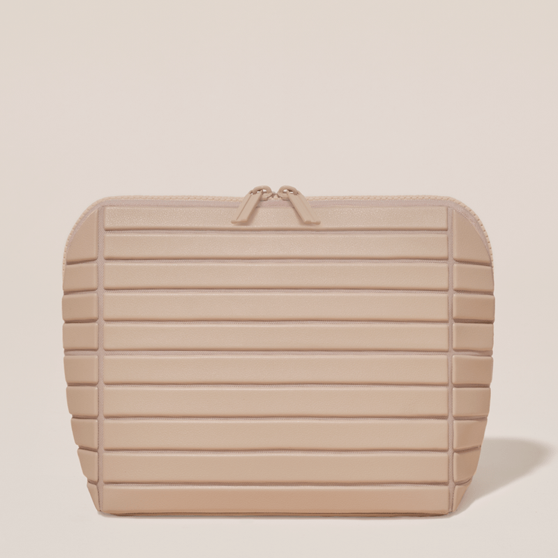 The Medium Bisque Traveler - Joy