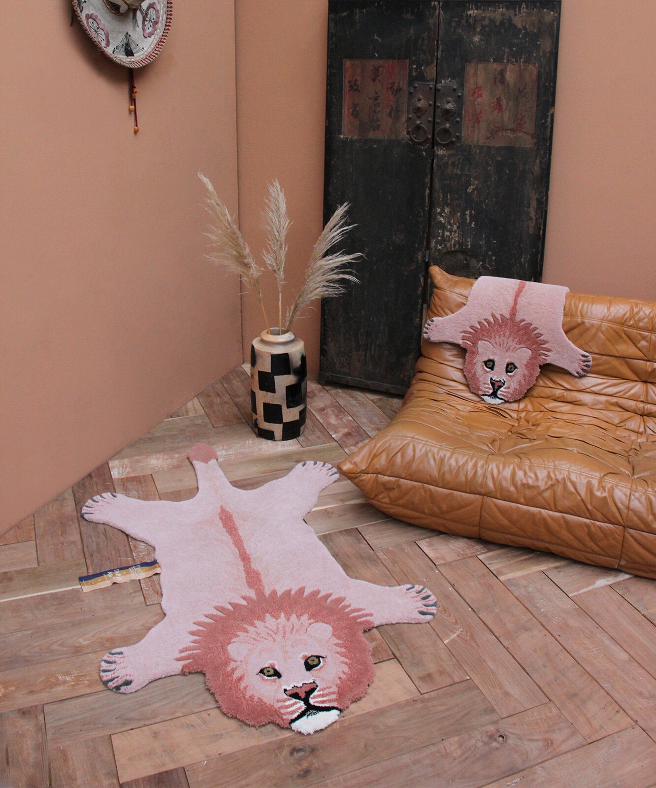 Moody Lion Rug - Joy